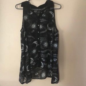 Collared sun and moon top